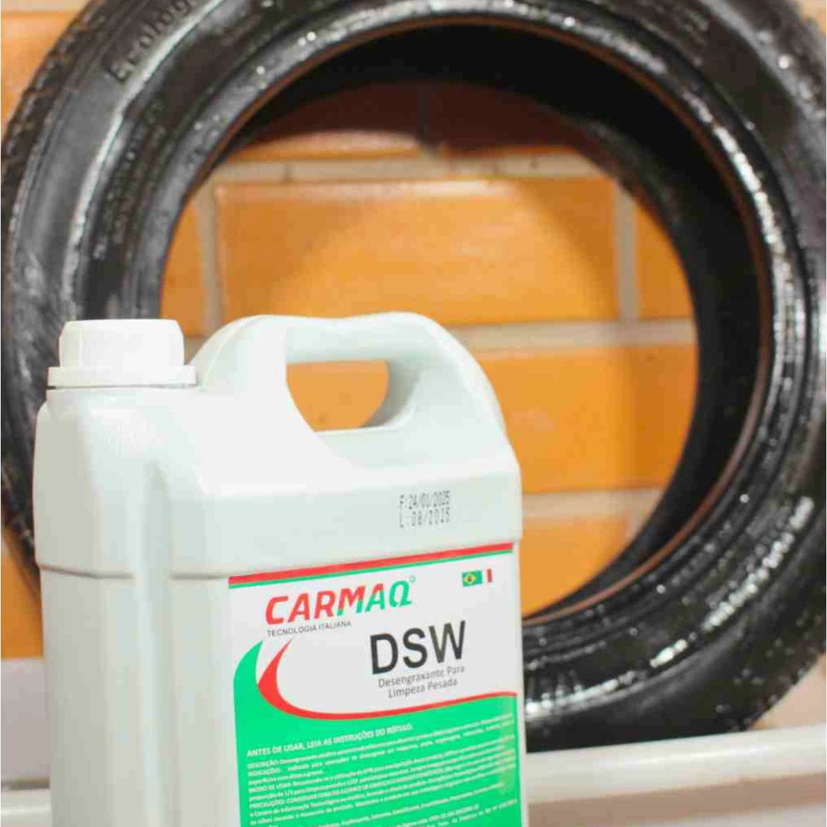 DSW 5L Carmaq – Desengraxante Concentrado de Alta Performance